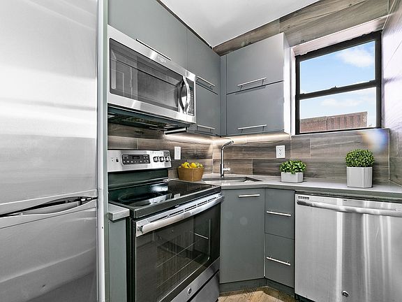 2nd image of 244 E 117th St APT 5E