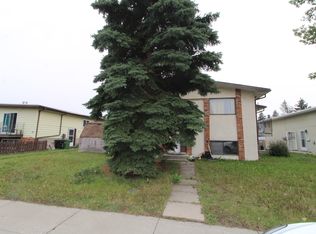 431 Pinehill Rd NE, Calgary, AB T1Y2W6