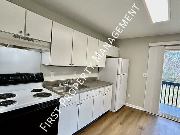 4th image of 307 Woodcreek Dr #C-7