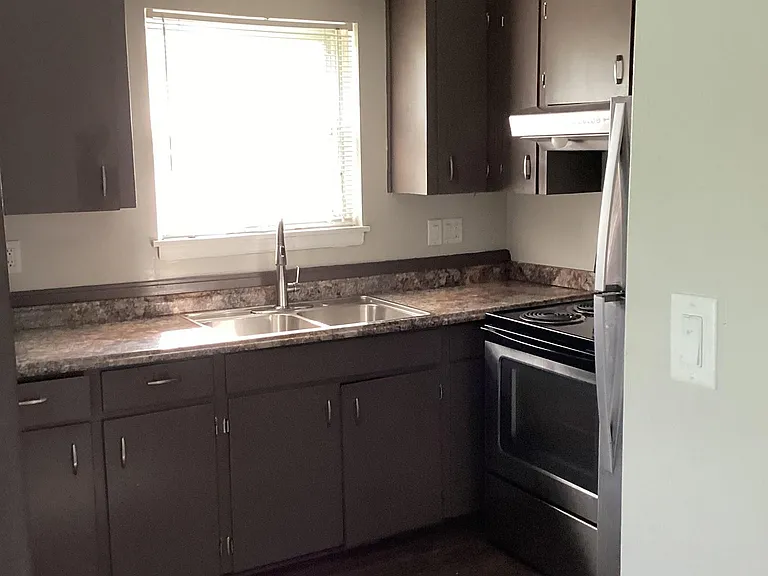 2408 SW Whitesburg Dr S #B — Photo 8