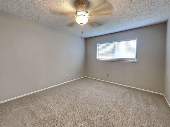 2nd image of 416 Windridge Dr