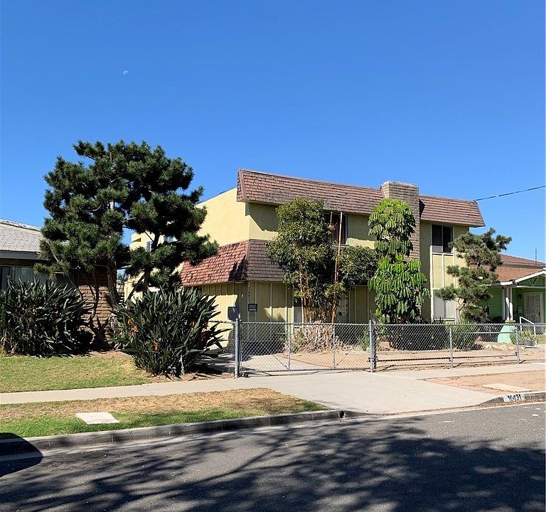 1st image of 16431 S Saint Andrews Pl APT A