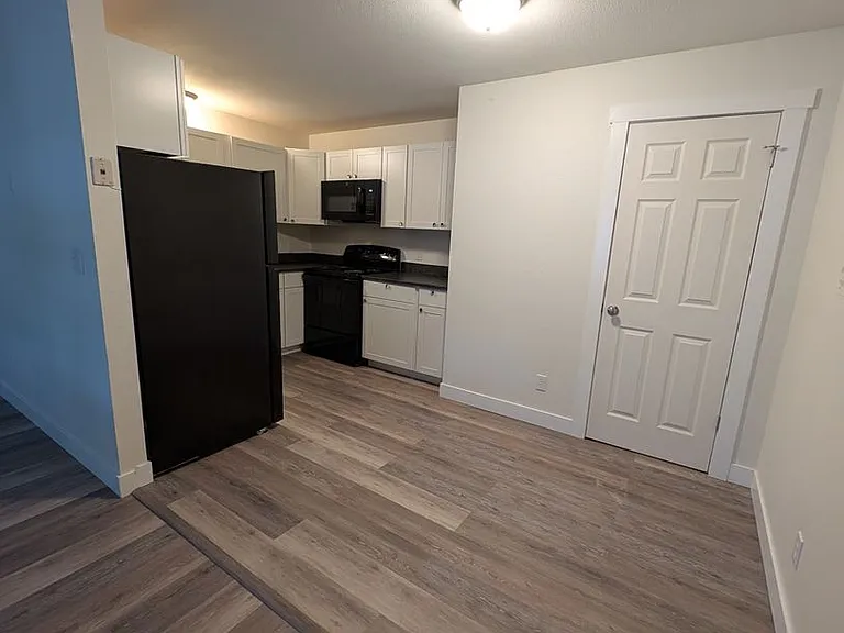 509 N Black Ave #1-8 — Photo 12