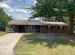 1012 White Cir, Hinesville, GA 31313