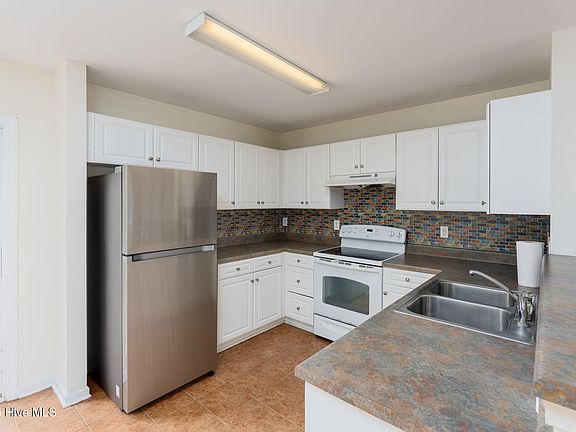 5th image of 1751 Pepperwood Way