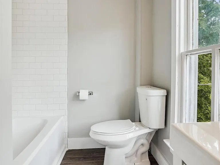 305 Willis St — Photo 12