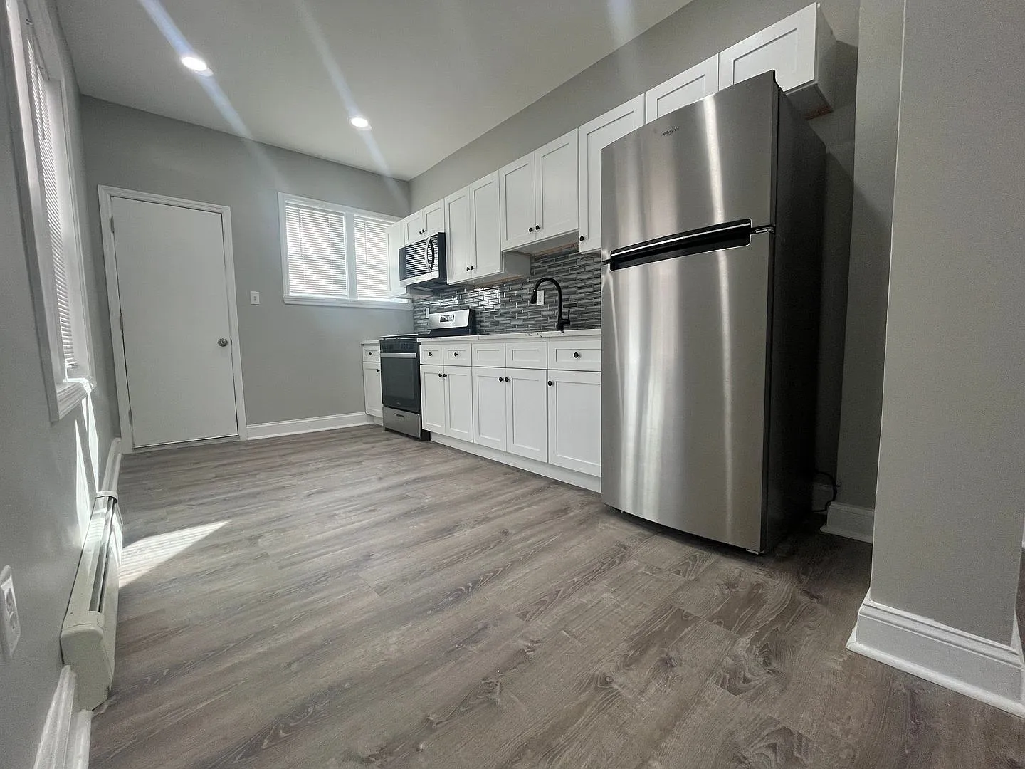 Newly Renovated 2 Bed/1 Bath in Whitman Park Neighborhood of Camden! — Photo 4