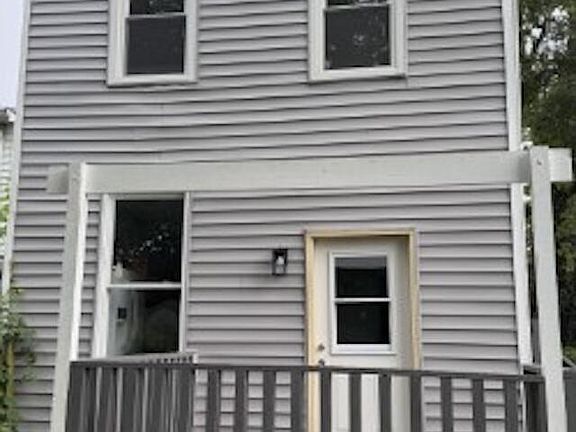 3rd image of 5636 Helen St