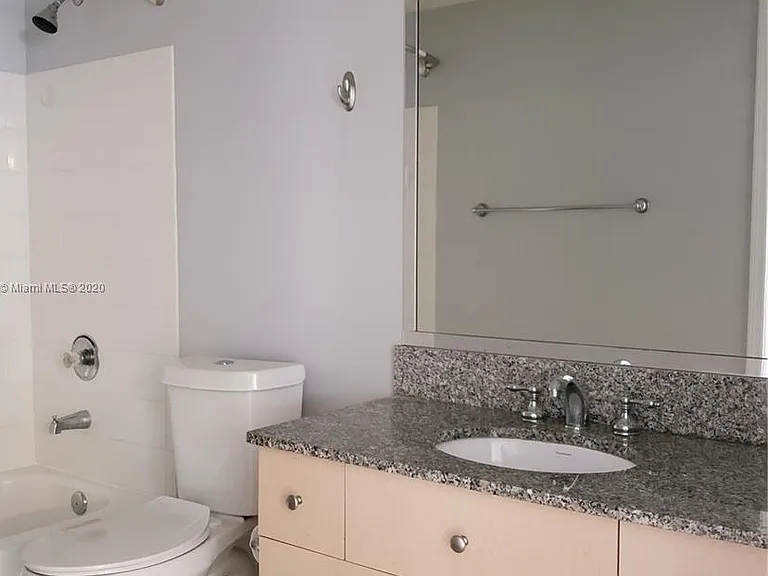 2451 Centergate Dr — Photo 11