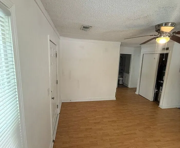 1409 John Ave — Photo 6