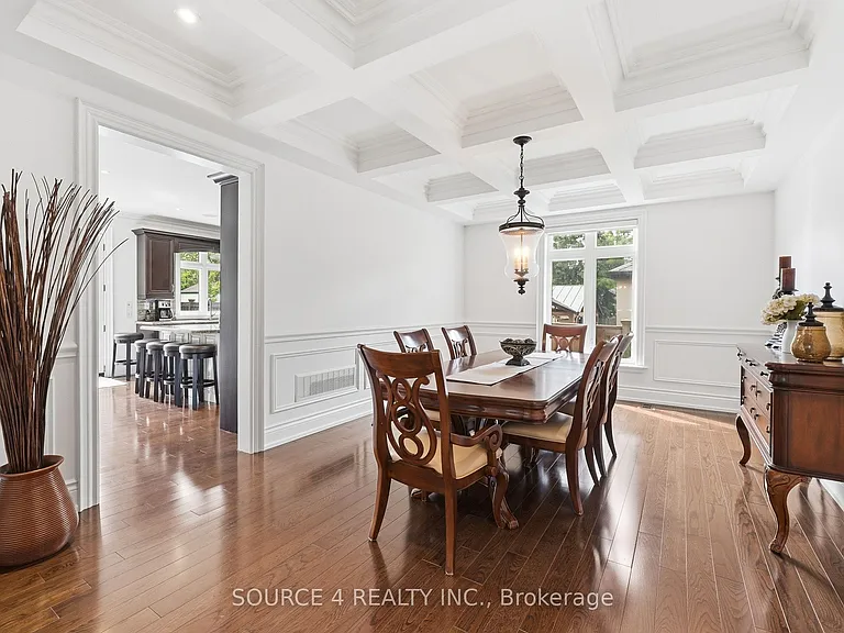 39 Amesbury Dr — Photo 9