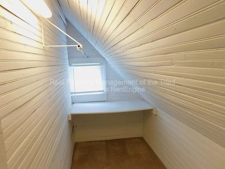 810 Brent St #B — Photo 9