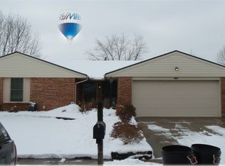 5462 Woodgate Dr, Dayton, OH