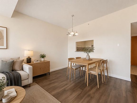 4th image of 8248 Lansdowne Rd #1505