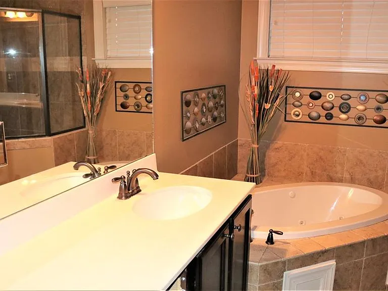2704 Plum Creek Dr — Photo 8