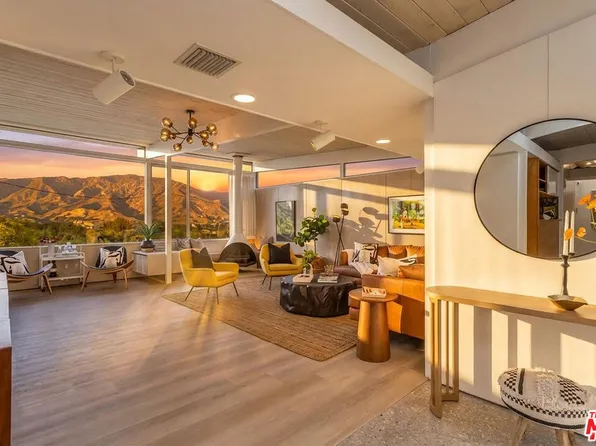 8554 Day St, Sunland, CA 91040