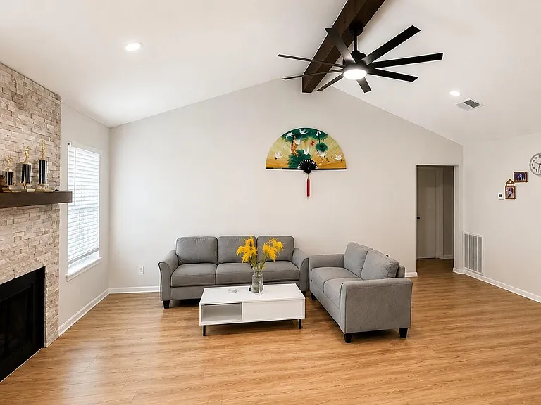 13638 Greenridge Dr — Photo 4