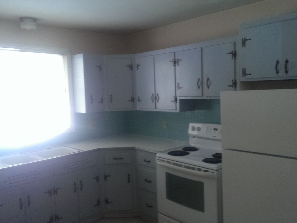 2nd image of 71 Phoenixville Rd APT 3