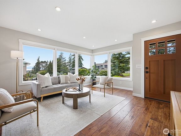 3rd image of 3226 Heights Drive