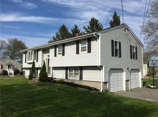 570 Middle Rd, Portsmouth, RI 02871