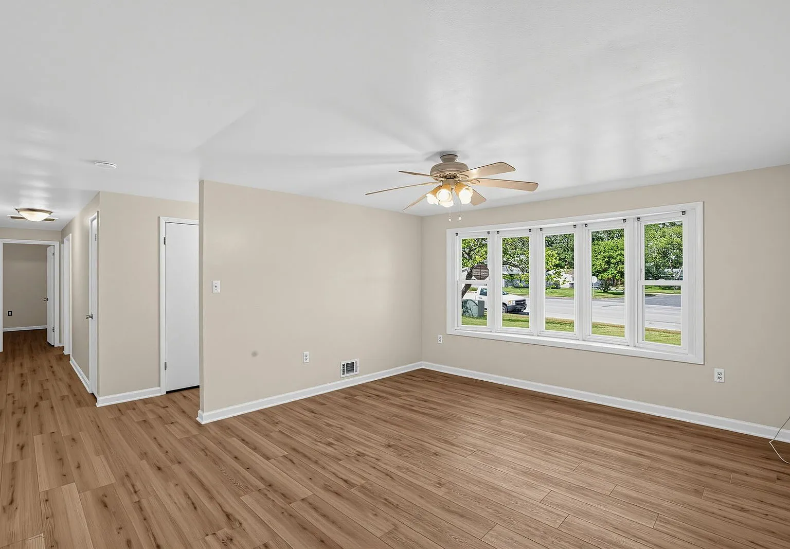 3 bed, 2.0 bath, 1544 sqft, $2,850 — Photo 4