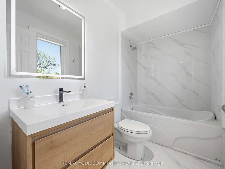 251 Osmond Cres — Photo 29