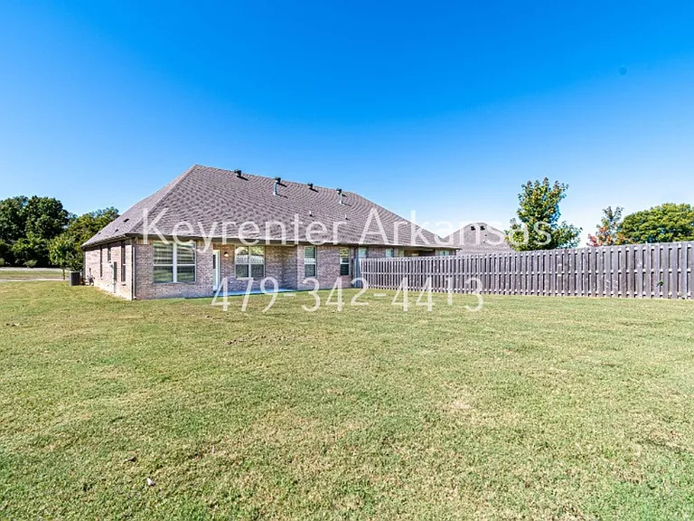 4870 N Castlewood Ln Duplex — Photo 14