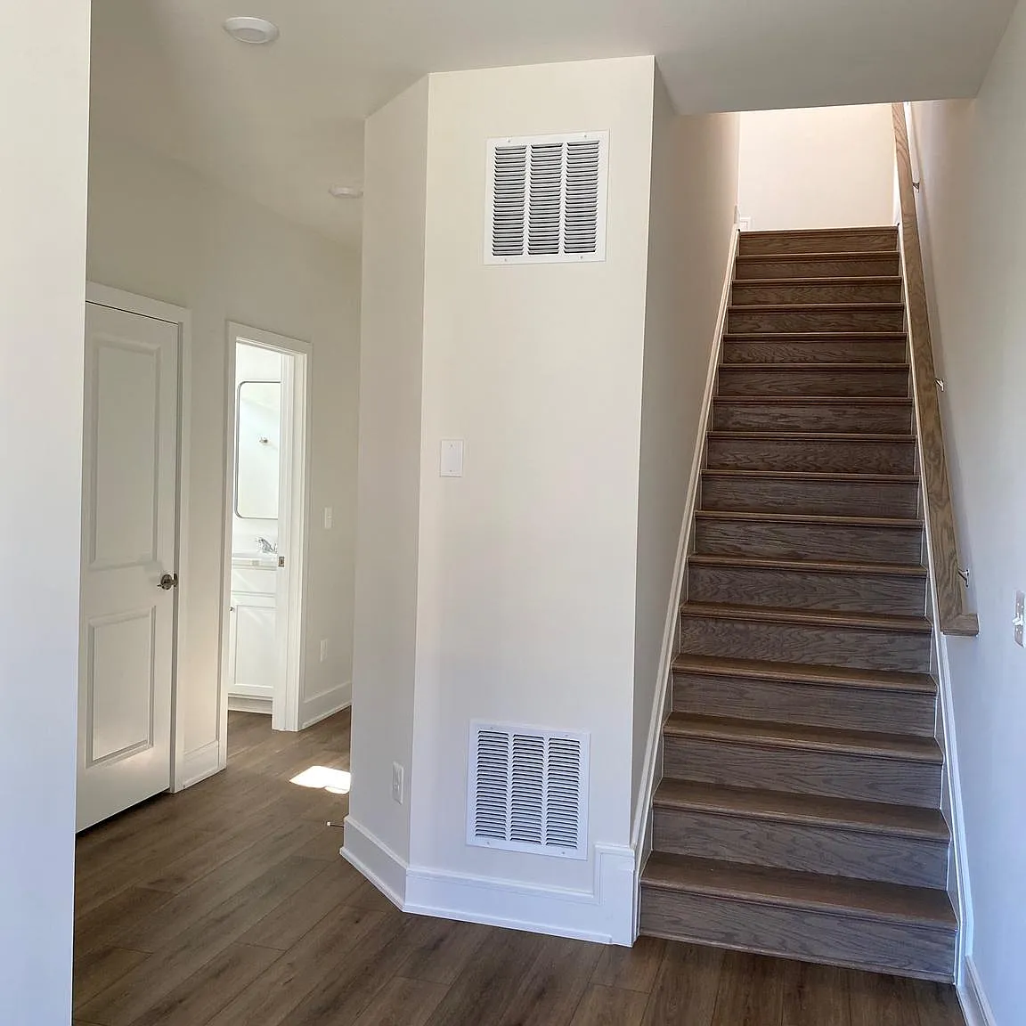 4 bed, 5.0 bath, 2510 sqft, $4,300 — Photo 2