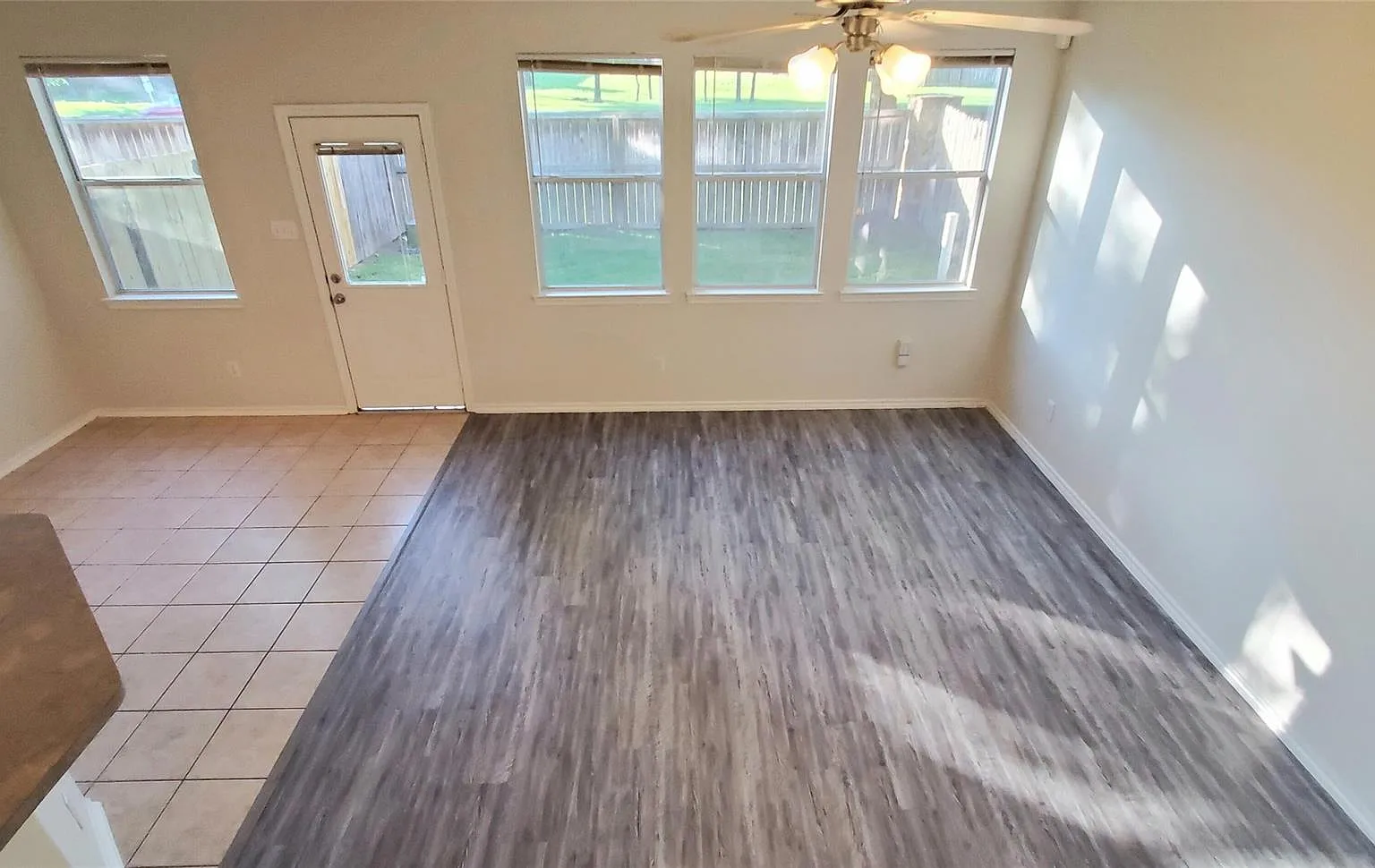3 bed, 2.5 bath, 1645 sqft, $2,000 — Photo 3