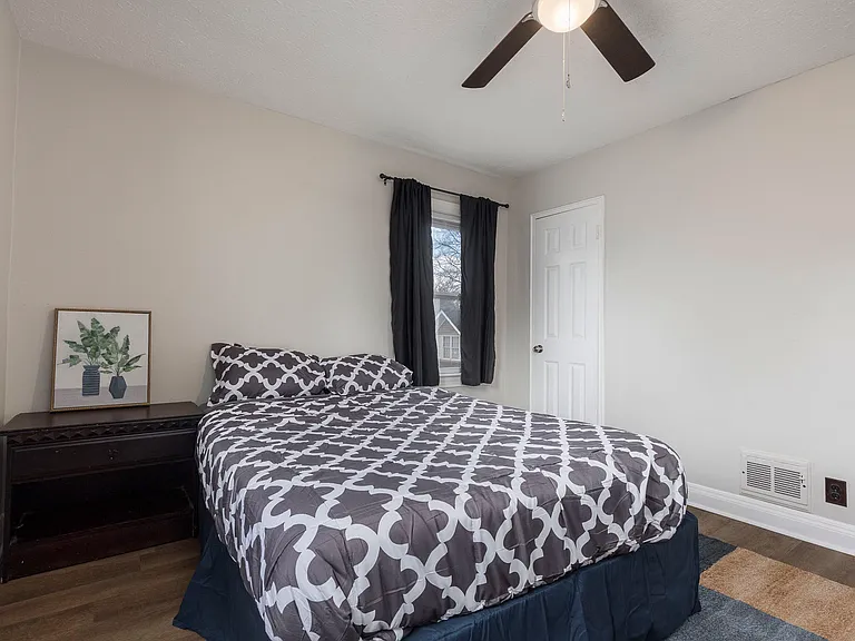 4600 Southern Pkwy — Photo 11