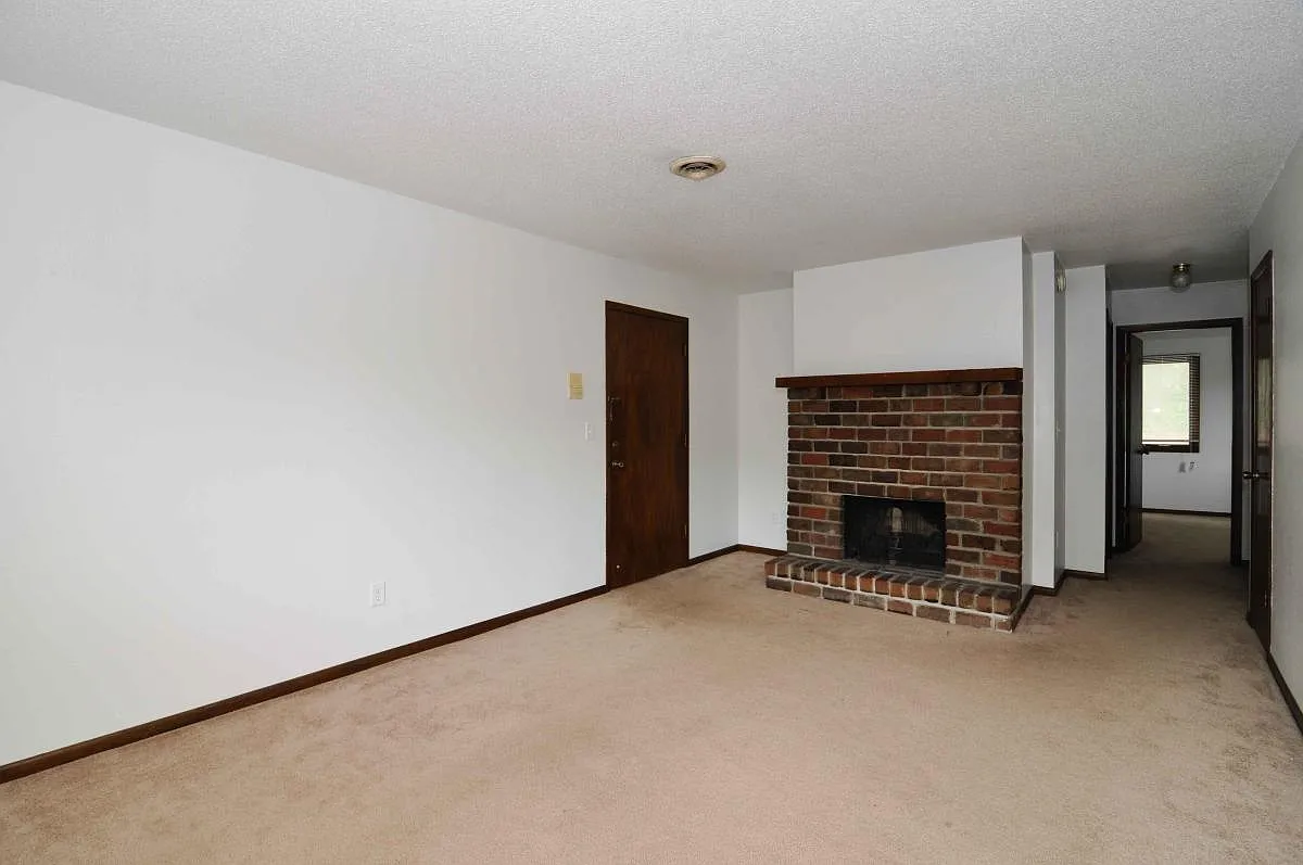 2 bed, $895 — Photo 3