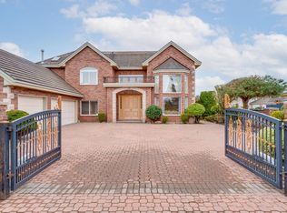 7460 Broadmoor Blvd, Richmond, BC V7A 1A7