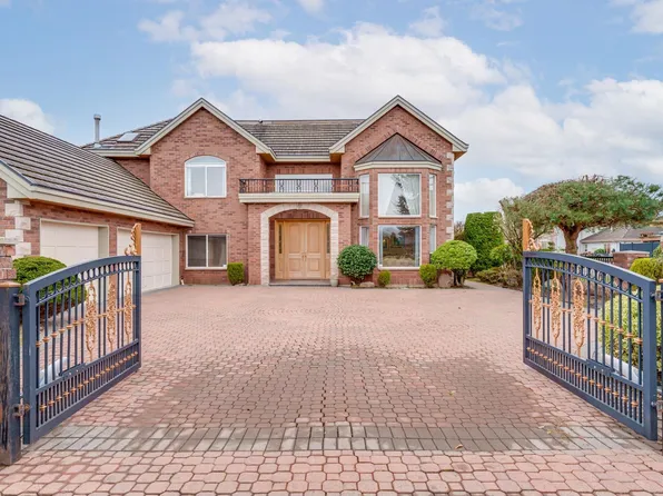 7460 Broadmoor Blvd, Richmond, BC V7A 1A7