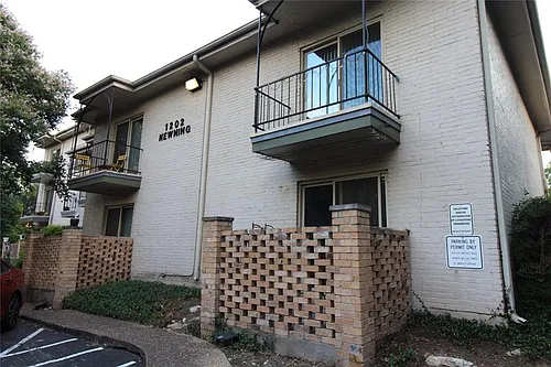 1202 Newning Ave Photo 1