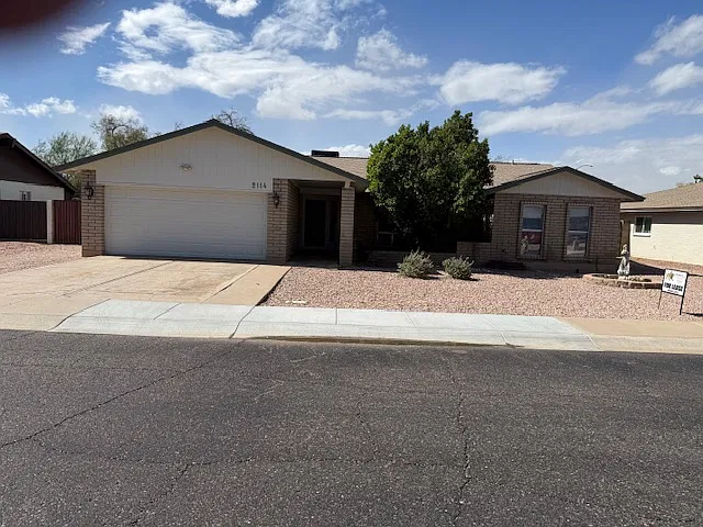 2114 S Ash Cir