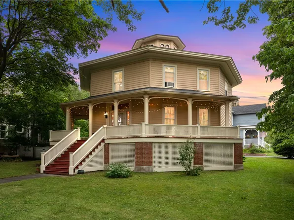 116 Gorham St, Canandaigua, NY 14424