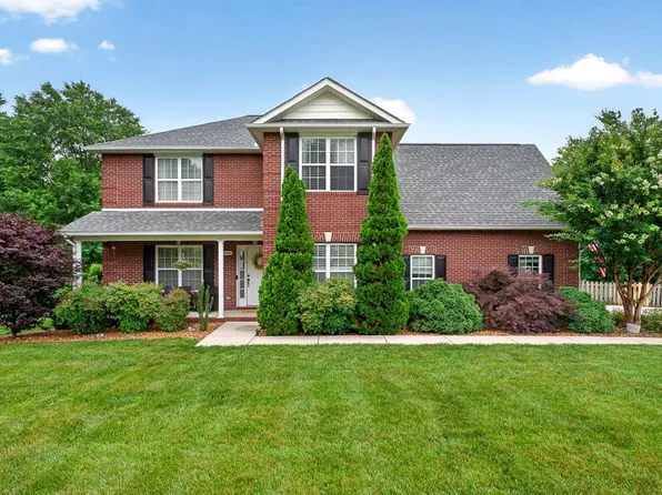 3440 Plantation Dr, Cookeville, TN 38506