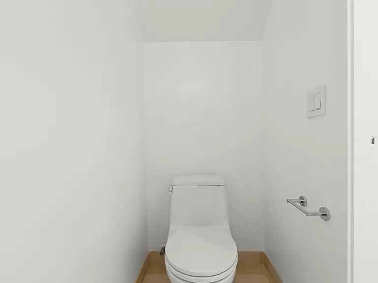 637 Natoma St #6 — Photo 14