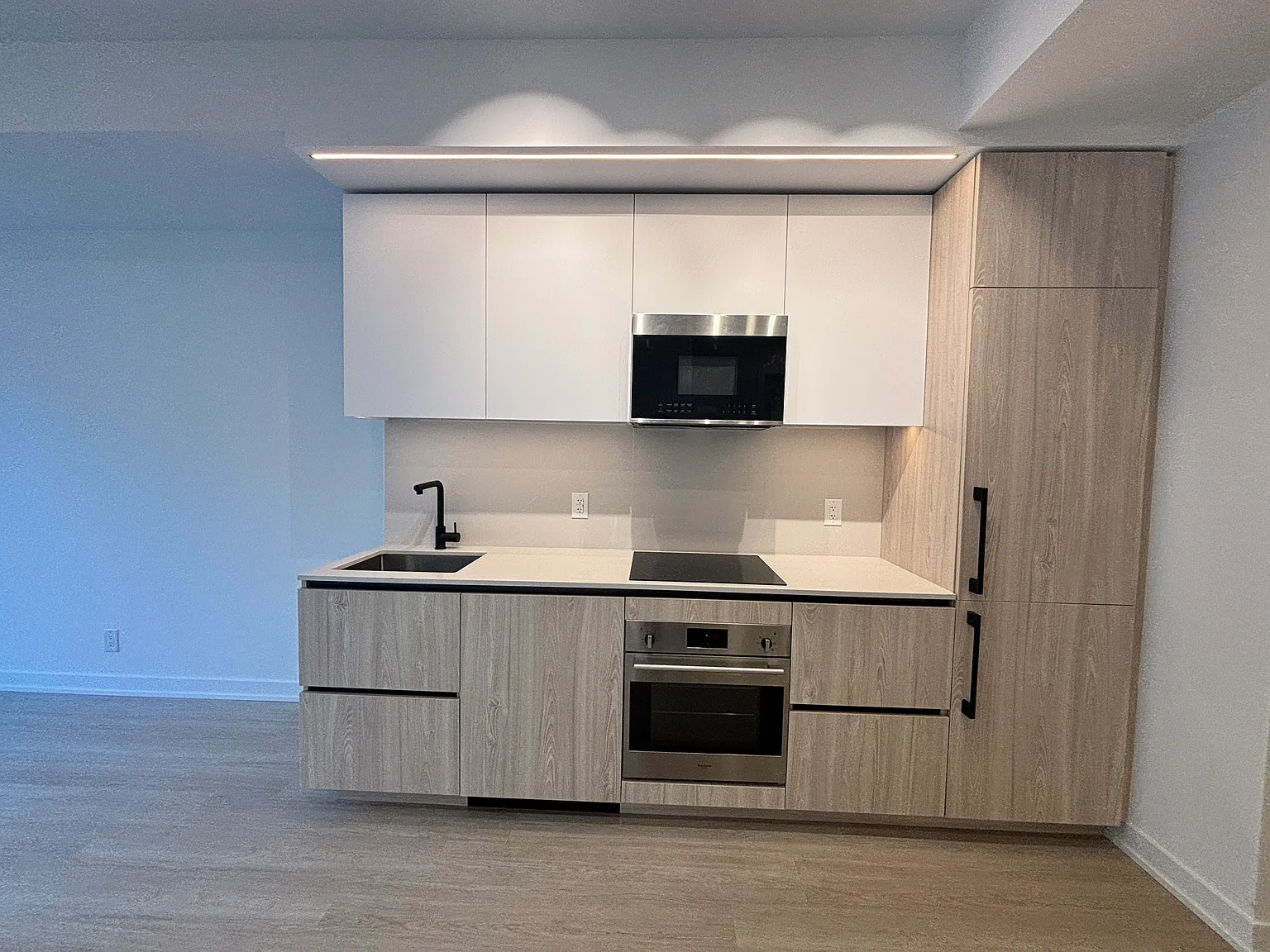 2 bed, 695 sqft, $2,600 — Photo 4