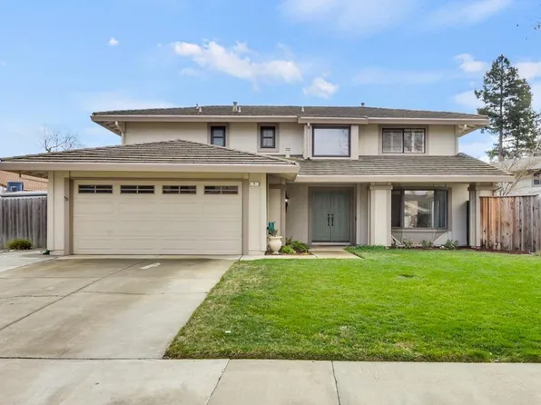 5 Colgate Ct, Woodland, CA 95695