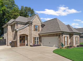 1988 Garrett Dr, Hernando, MS 38632