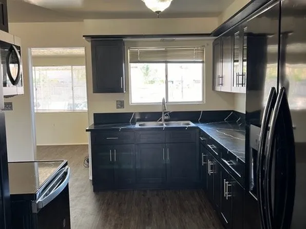25900 Coombe Hill Dr, Menifee, CA 92586