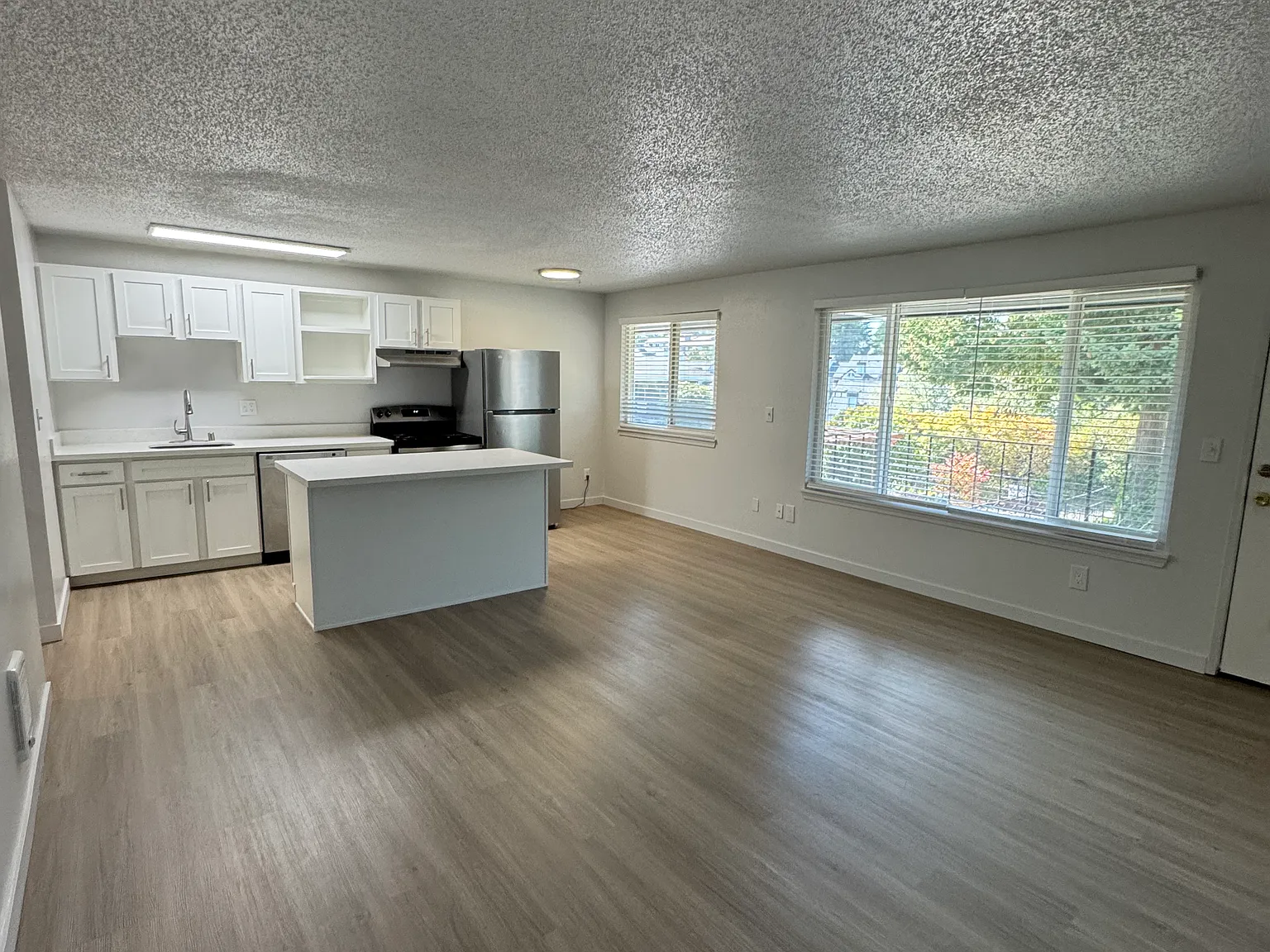 1 bed, $1,700 — Photo 2