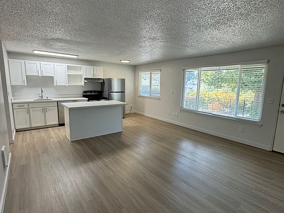 2nd image of 17461 Ambaum Blvd S #210