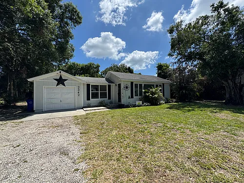 2342 Vero Beach Ave Photo 1
