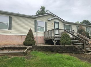 33 Turner Rd, Elkview, WV 25071