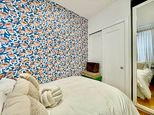 Rented by HOLTON REAL ESTATE INC. | media 9