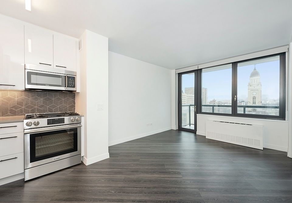 1st image of 250 E Houston St Front 1A