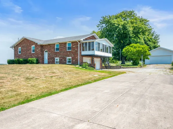 998 N 900 W, Anderson, IN 46011