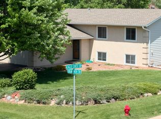 1869 Bear Path Trl, Eagan, MN 55122